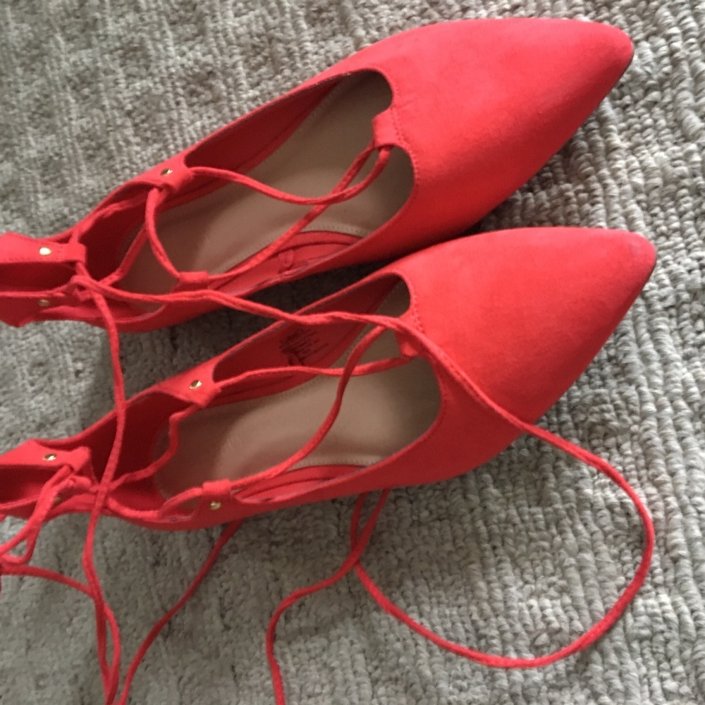 STRAPPY RED SHOES